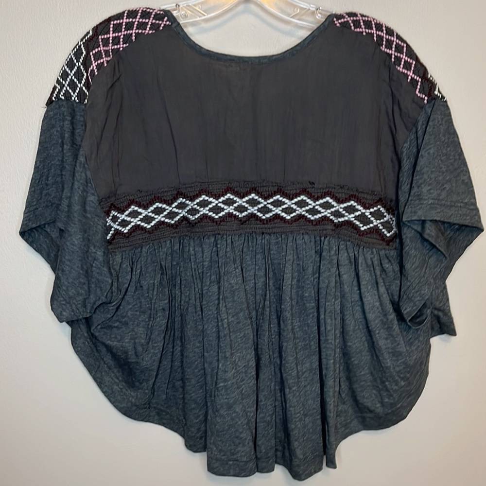 NWOT Free People Market Embroidered Boho V-Neck Top Tee new - Picture 8 of 9